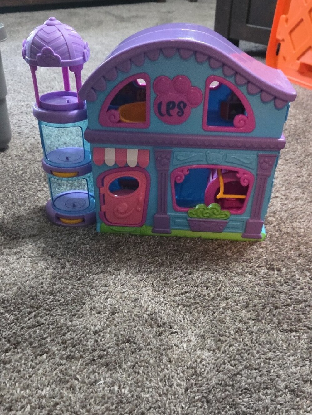Littlest Pet Shop Foldable Purple and Blue Playset with Pink Details - Picture 3 of 3